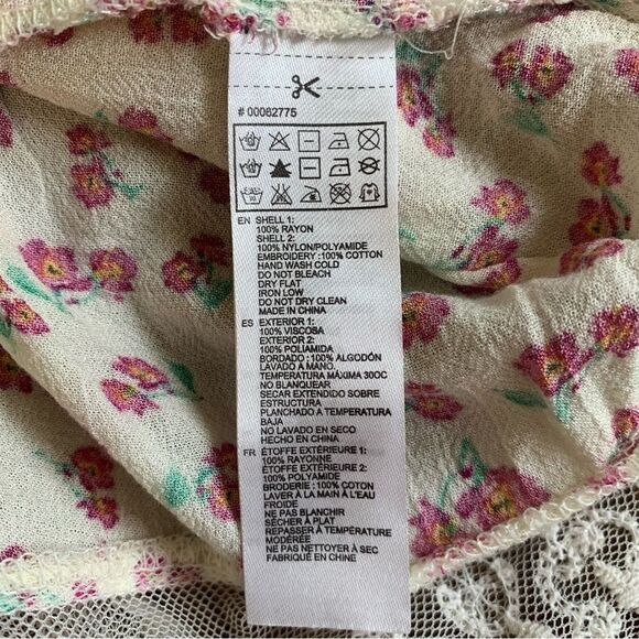 Forever 21 Women’s High Neck Halter Flower Lace Tank Top Size Large - Picture 4 of 4